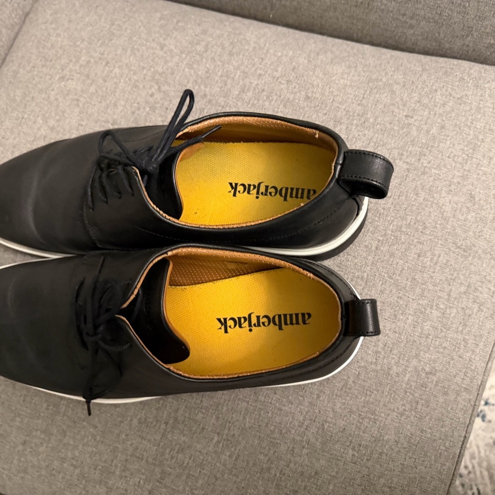 Amberjack - The Origianl Onyx - Elegant Black Leather Oxfords - Picture 3 of 5